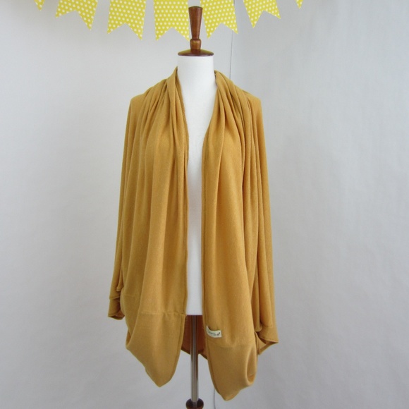 The Cover in Mustard - Multipurpose Cardigan Wrap - Picture 3 of 6